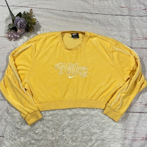 NIKE RETRO FEMME TERRY CROPPED Topaz Gold CREW SWEATSHIRT - Picture 2 of 10